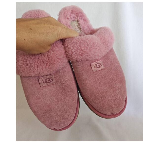 UGG Cozy Slippers Slide Mule Sheepskin Pink Size 11 Faux Fur SlipOn Casual House - Picture 7 of 12